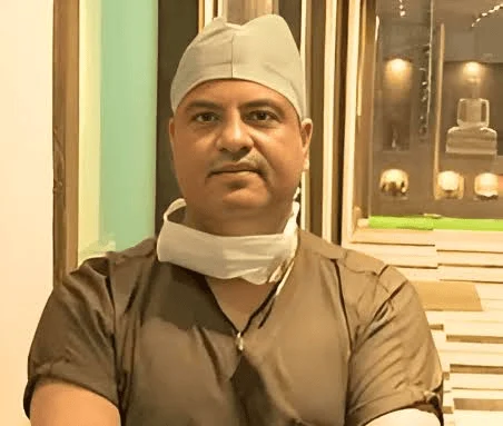 Dr Suraj Munjal — refractive & cornea surgeon.